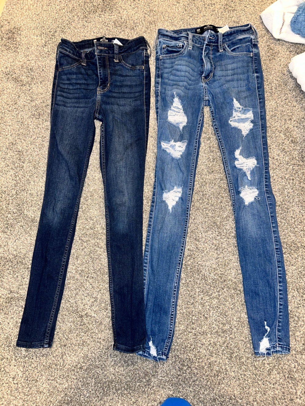 Hollister Skinny Jeans Duo - Dark Wash & Distressed Medium Blue